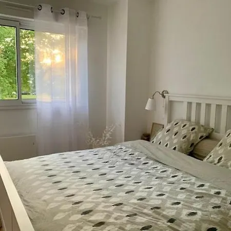 Holiday home Charming Quiet House In *